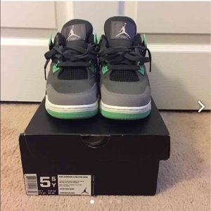 Green glow 4s