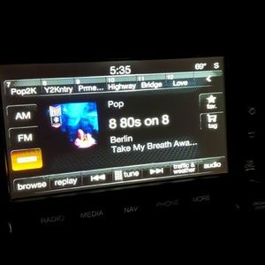 Meet your Posher, Stefanie