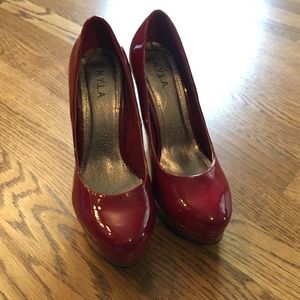 RARELY WORN NYLA RED PLATFORM PUMPS