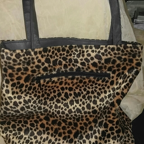 EUC CHEETAH PRINT SHOULDER BAG - Picture 2 of 2
