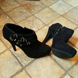 Guess booties