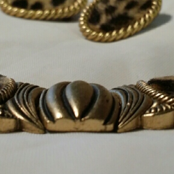 Rare Runway Leopard Statement Necklace Set - Picture 3 of 3