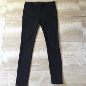 Gapfit Athletic Reversible Pants. Black Size L
