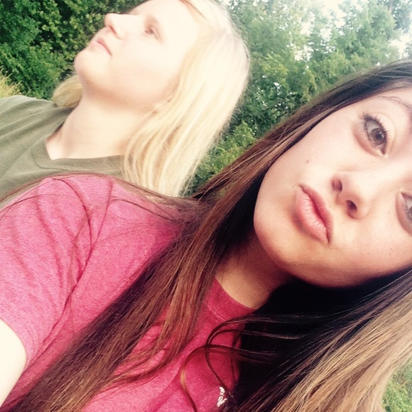 Meet your Posher, Bailee - Picture 1 of 1