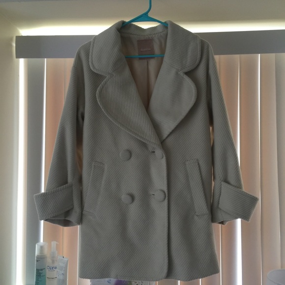 Dazzlin milky white coat