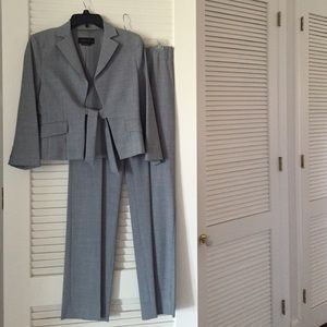 BCBG Pants Suit Gray, Size S,Pants 4