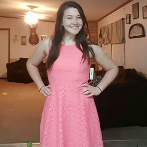 Meet your Posher, Allison