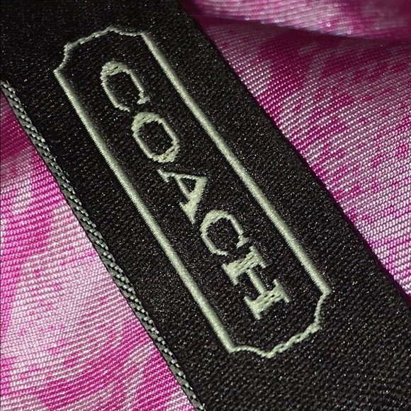 HOT HOT HOT Pink & Sexy Coach Signature Scarf - Picture 3 of 4