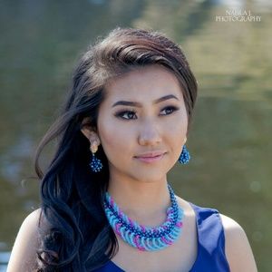 Hand made elegant necklace, earring and bracelet s