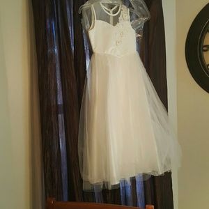 Girls Sz 8 formal dress worn Once in my wedding