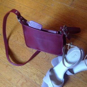 Coach 🍷leather 🍷cross body purse