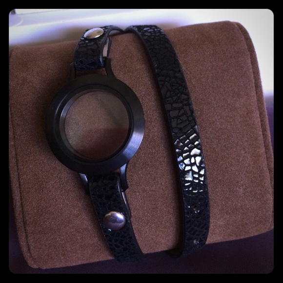 Flash Sale‼️‼️ Origami Owl wrap bracelet