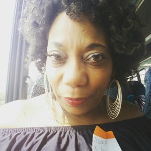 Meet your Posher, Delores