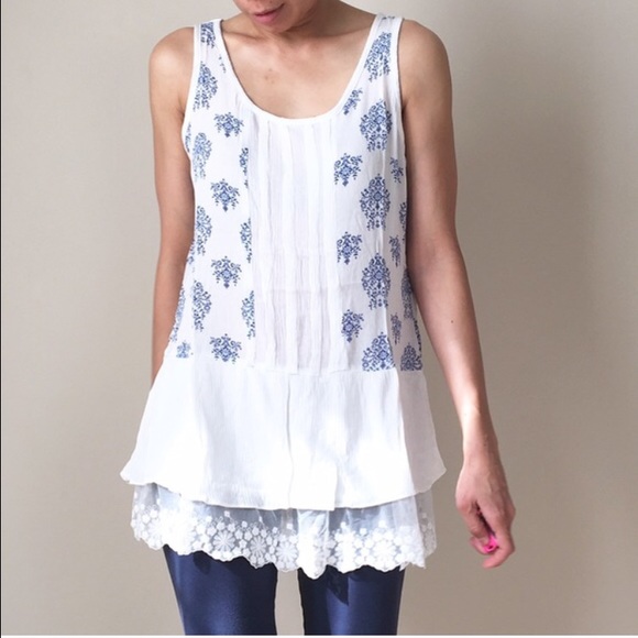 Tunic top with extended ruffle lace - Picture 2 of 4