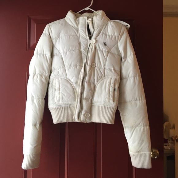 Super cute white winter jacket !