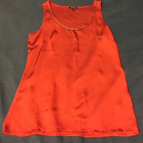 Beaded tank