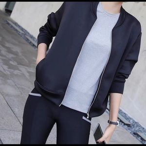 Lightweight bomber jacket