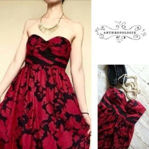 SALE ⬇️Anthropologie T.I.B.I size 4 fits like a2