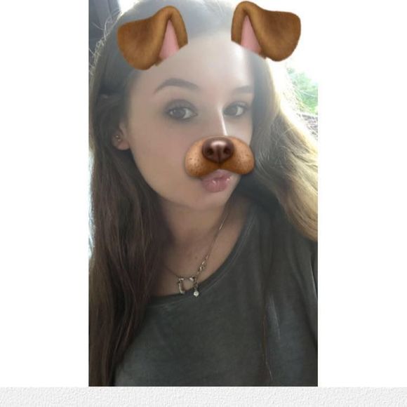 Meet your Posher, Julia - Picture 1 of 1