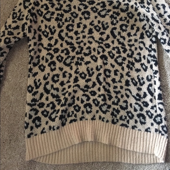 Cheetah print sweater - Picture 4 of 4