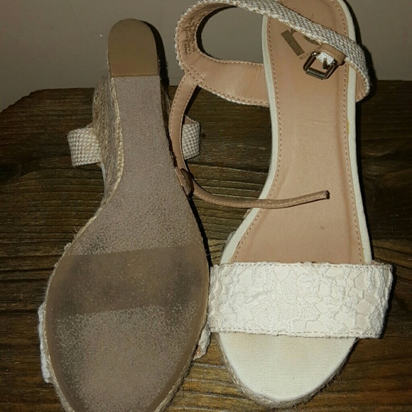 Report cream wedges size 9 - Picture 3 of 4