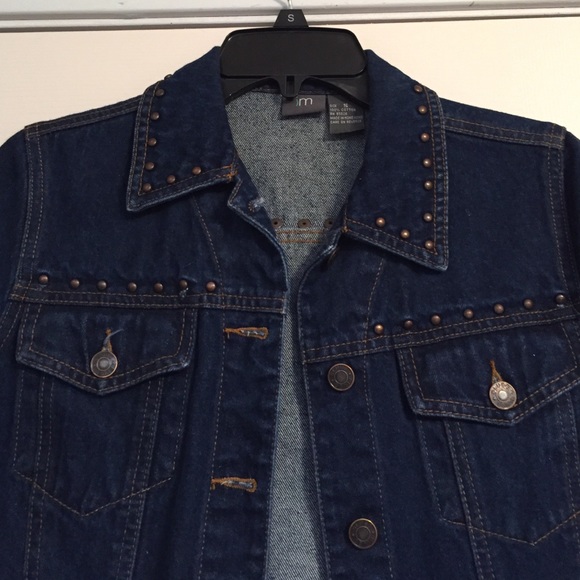 Jean Jacket🎉 - Picture 2 of 4