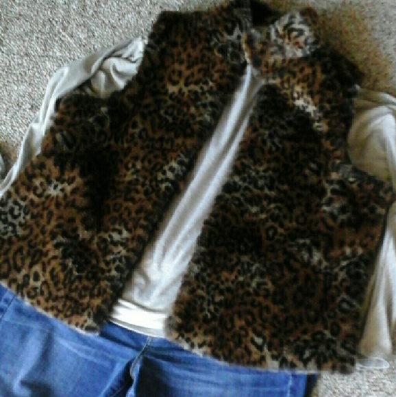 Faux Fur Vest Trendy  Animal  Print!