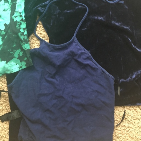 Crop top bundle!!! - Picture 3 of 4