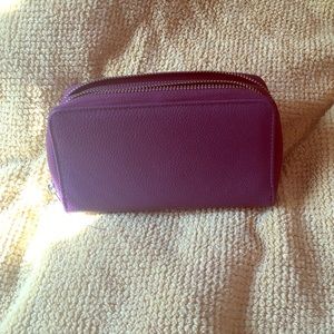 Purple multi-compartment wallet