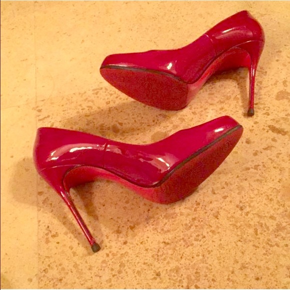 SALE- Christian Louboutin Elisa 100mm Patent Red