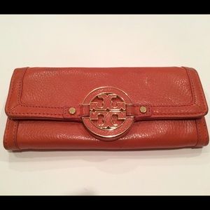 Tory Burch Leather Wallet in Orange