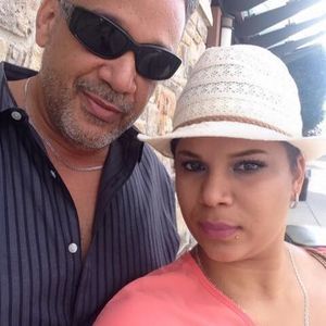 Meet your Posher, Elia