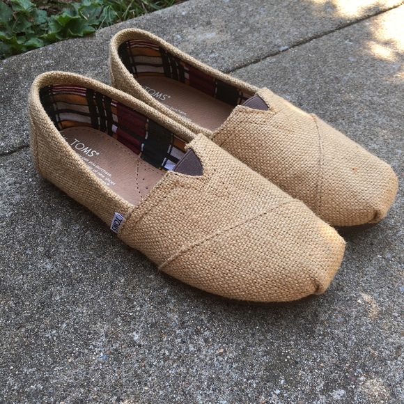 Burlap TOMS