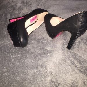 Betsy Johnson Dita corset pumps