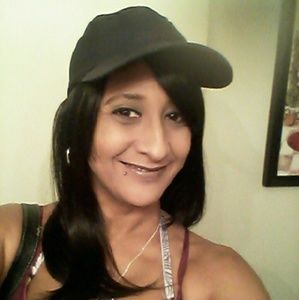 Meet your Posher, Lilliam