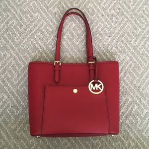 Micheal Kors Jet Set Saffiano Medium Tote