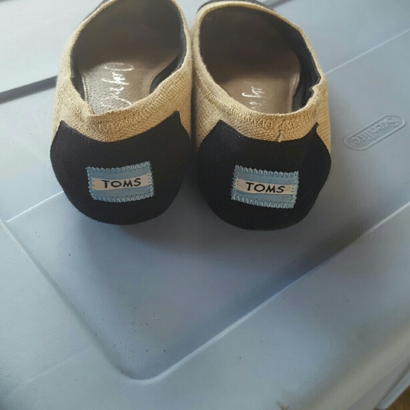 Toms shoes