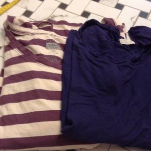 💕2 Old Navy maternity t-shirts