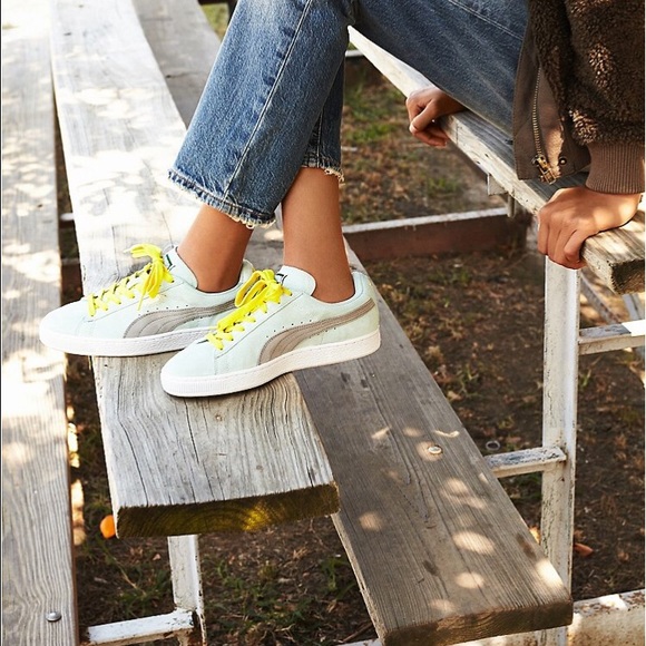 Puma Shoes - 🎉SOLD on ♏erc🎉 Rare Color Puma Sneakers