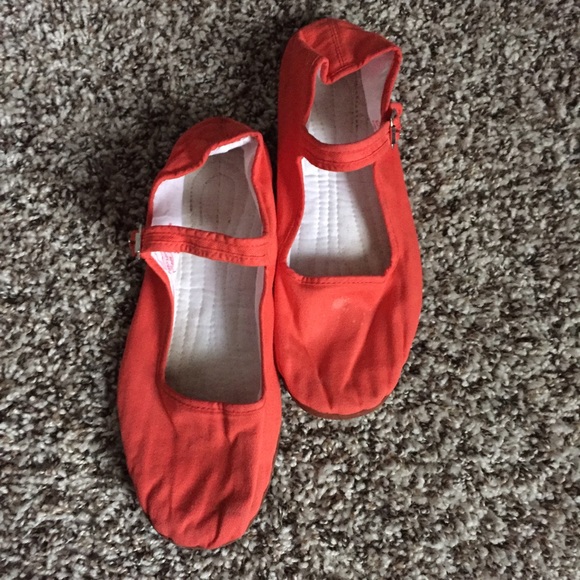 🔴SOLD🔴 Three pack UO flats - Picture 3 of 4