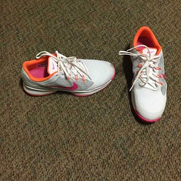 Nike tennis shoes
