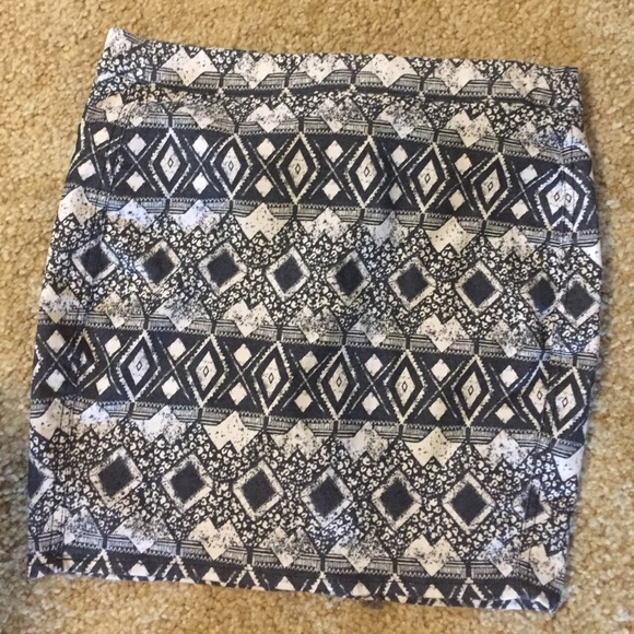 H&M skirt, size 6.
