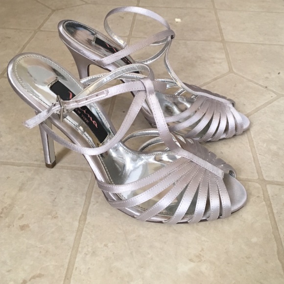 Silver cage stilettos - Picture 1 of 4