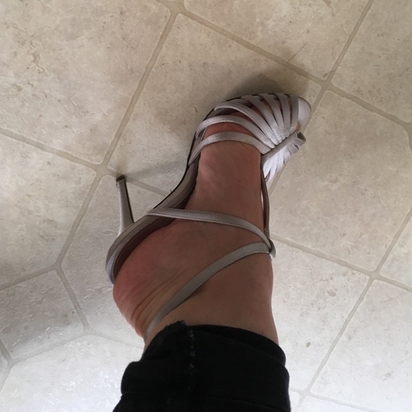 Silver cage stilettos - Picture 2 of 4