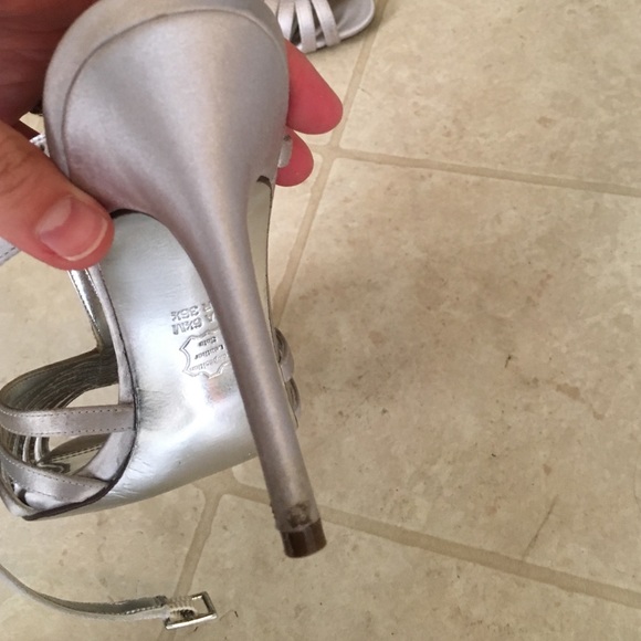 Silver cage stilettos - Picture 3 of 4