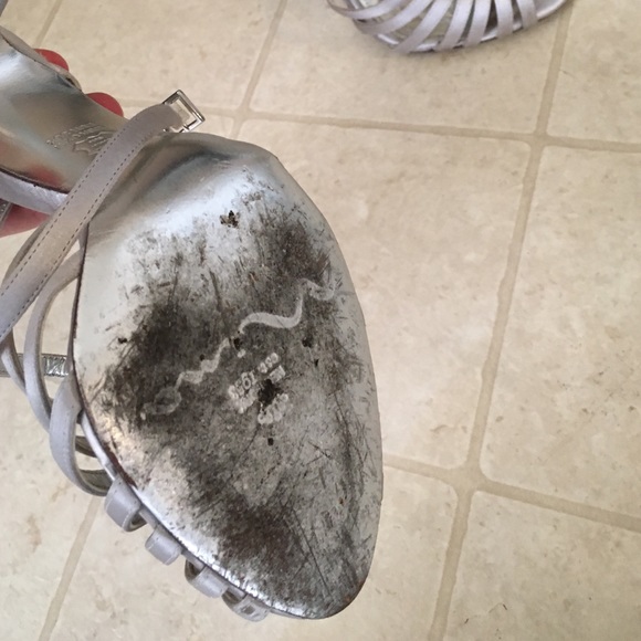 Silver cage stilettos - Picture 4 of 4