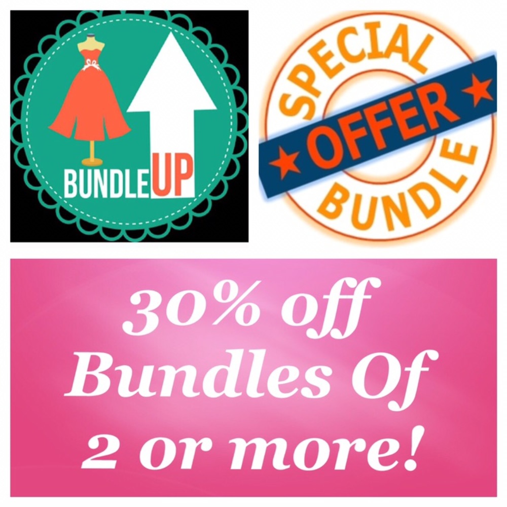 🆕 Free People Ivory cotton top with navy accents - Picture 5 of 5