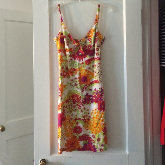 Cute flower dress - Picture 1 of 1