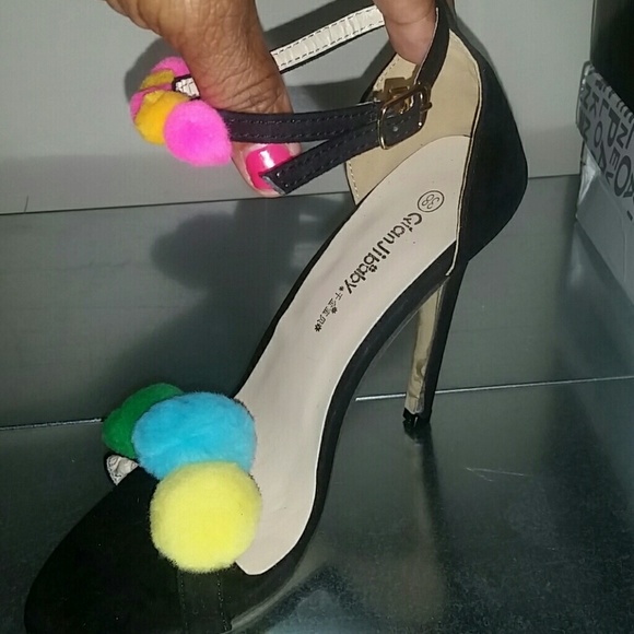 Heels - Picture 2 of 3