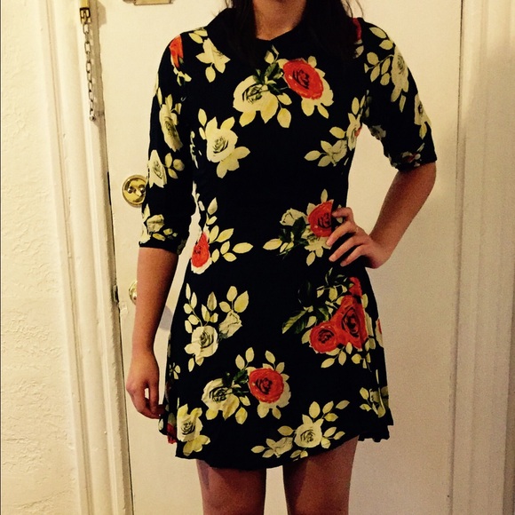Motel Flowy Flower Dress